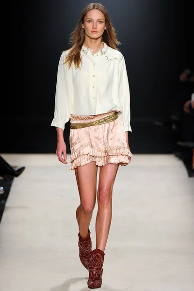 Look 2